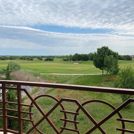 בלצ'יק Lighthouse Golf Resort Private Apartment Sunrise מראה חיצוני תמונה